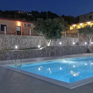  Alloggio per agriturismo La Valle Degli Ulivi